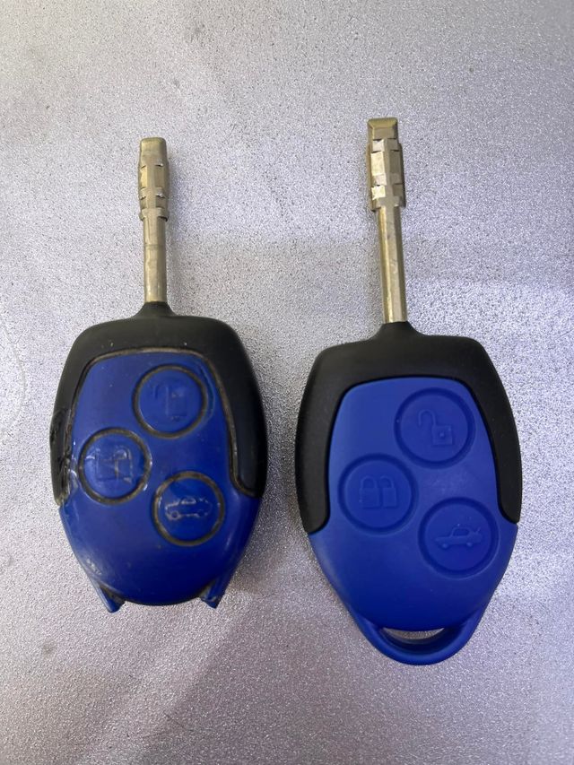 new key next to an old key